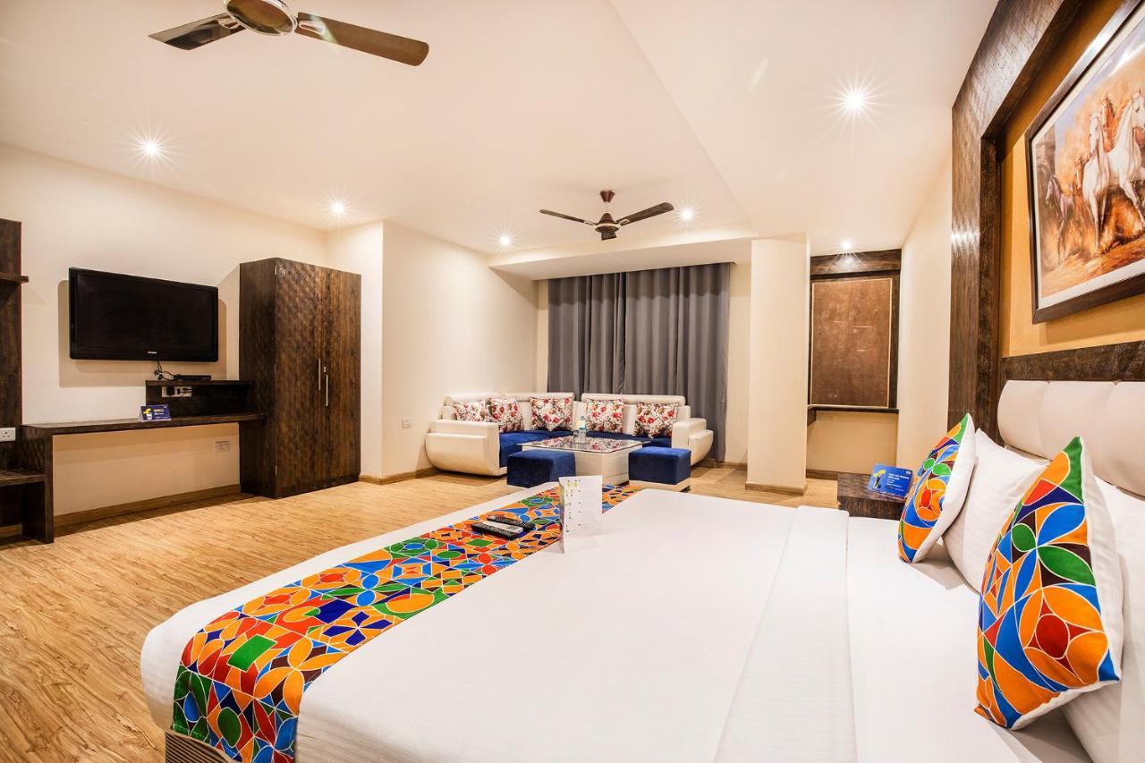 Fabhotel Shoba Estate Delhi Airport New Delhi Exterior photo
